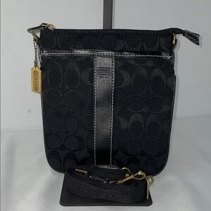 SIGNATURE CROSSBODY BAG FTL-02-075